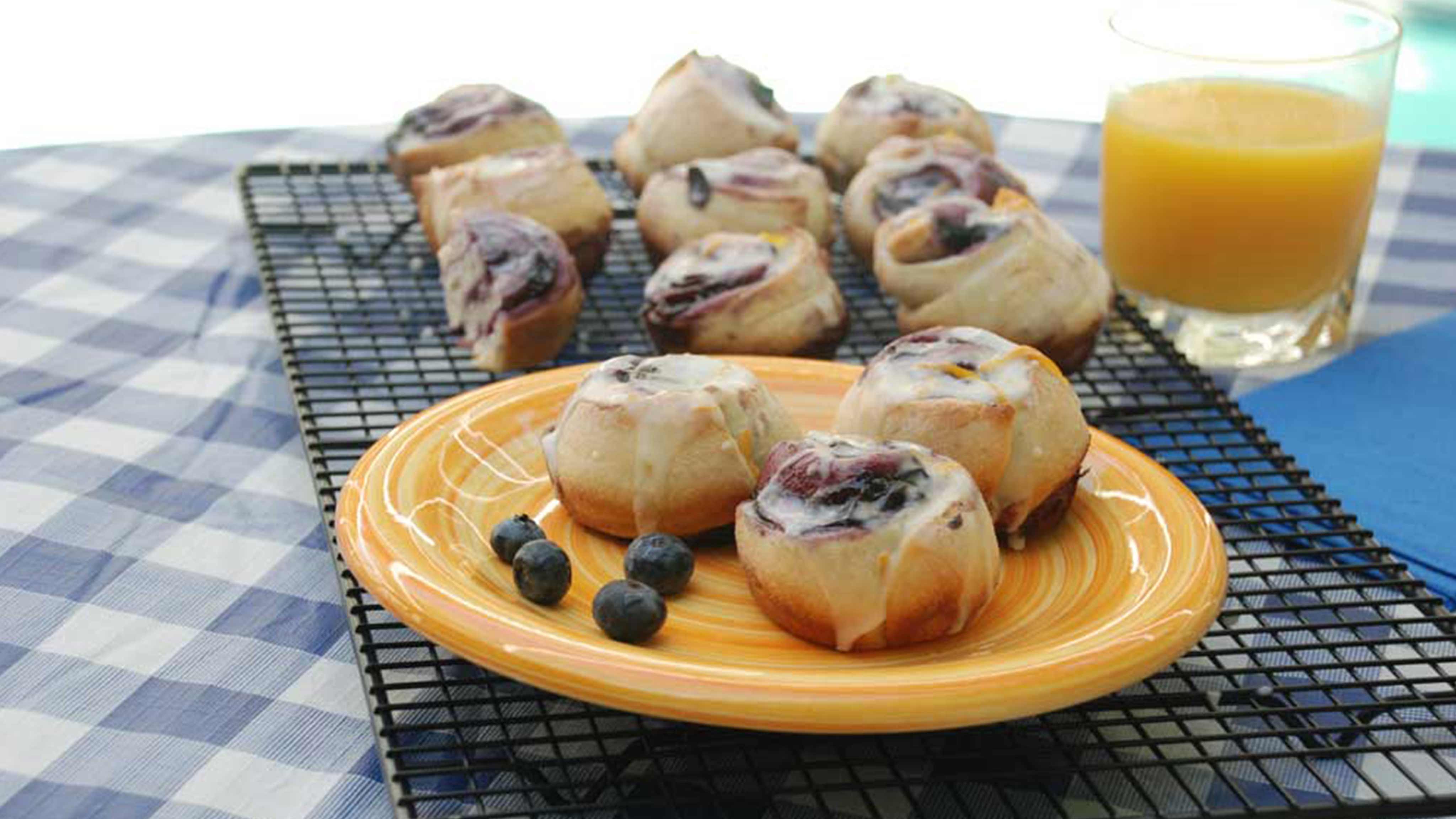 Image for Recipe Glazed Blueberry Breakfast Rolls