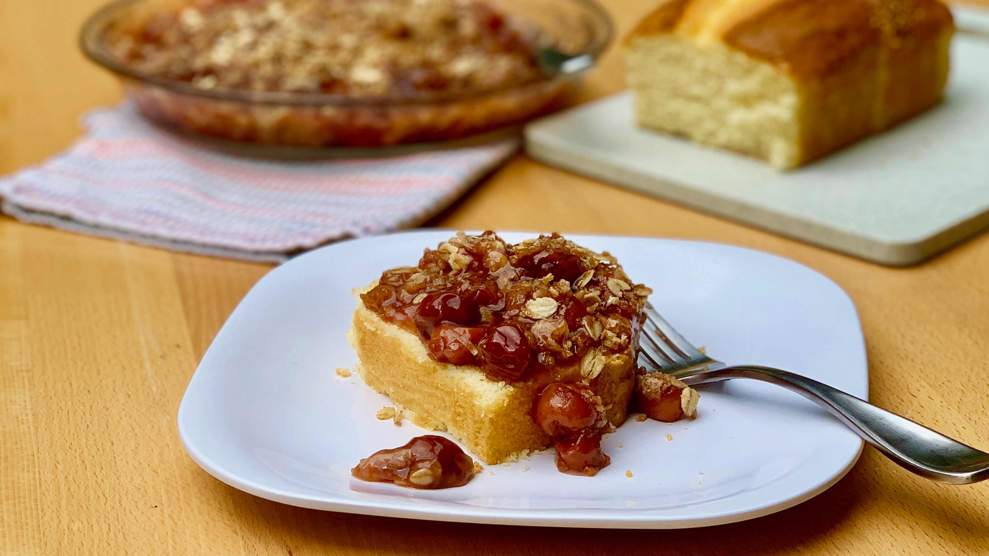 Harps Foods - Recipe: Cinnamon Streusel Bundt Cake