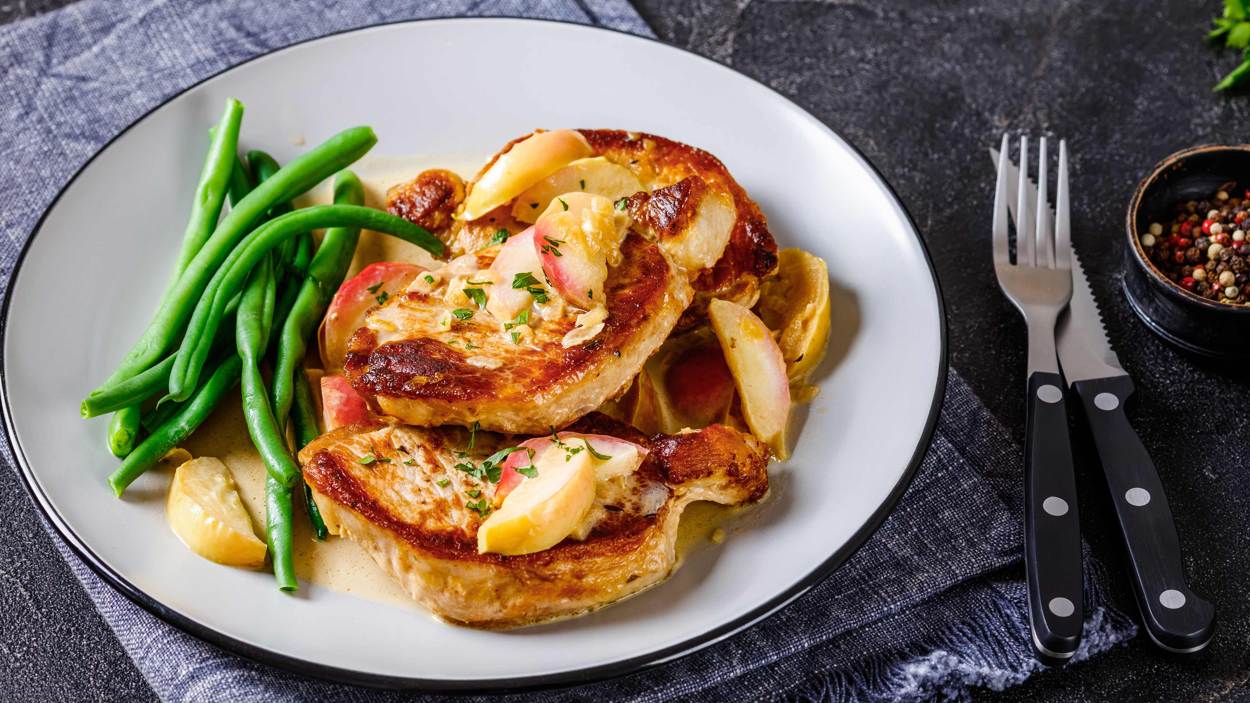 Image for Recipe Pork Chops with Caramelized Apples