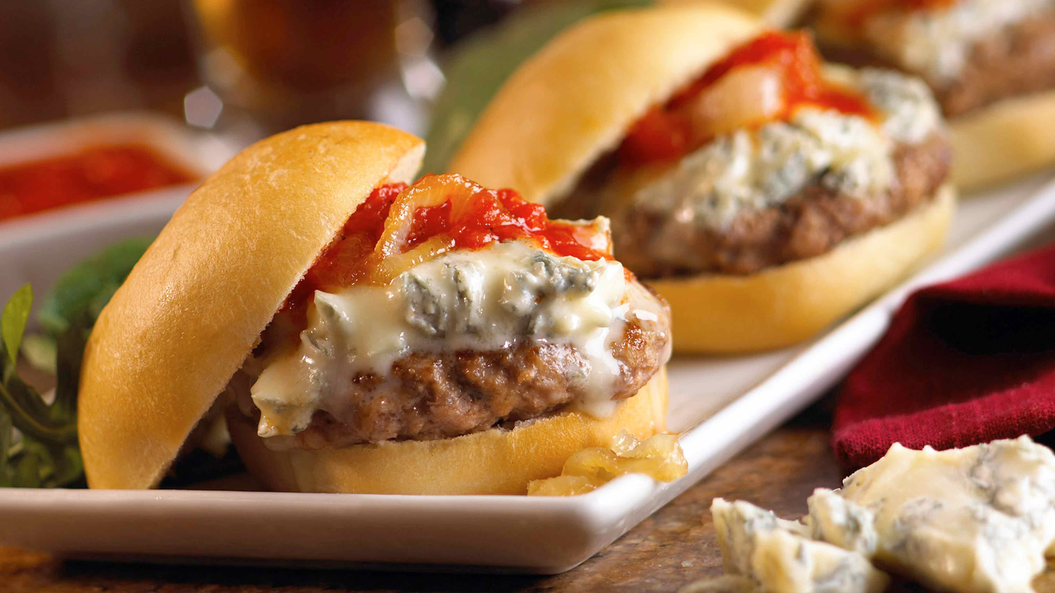 Image for Recipe Meatball Burger with Creamy Gorgonzola