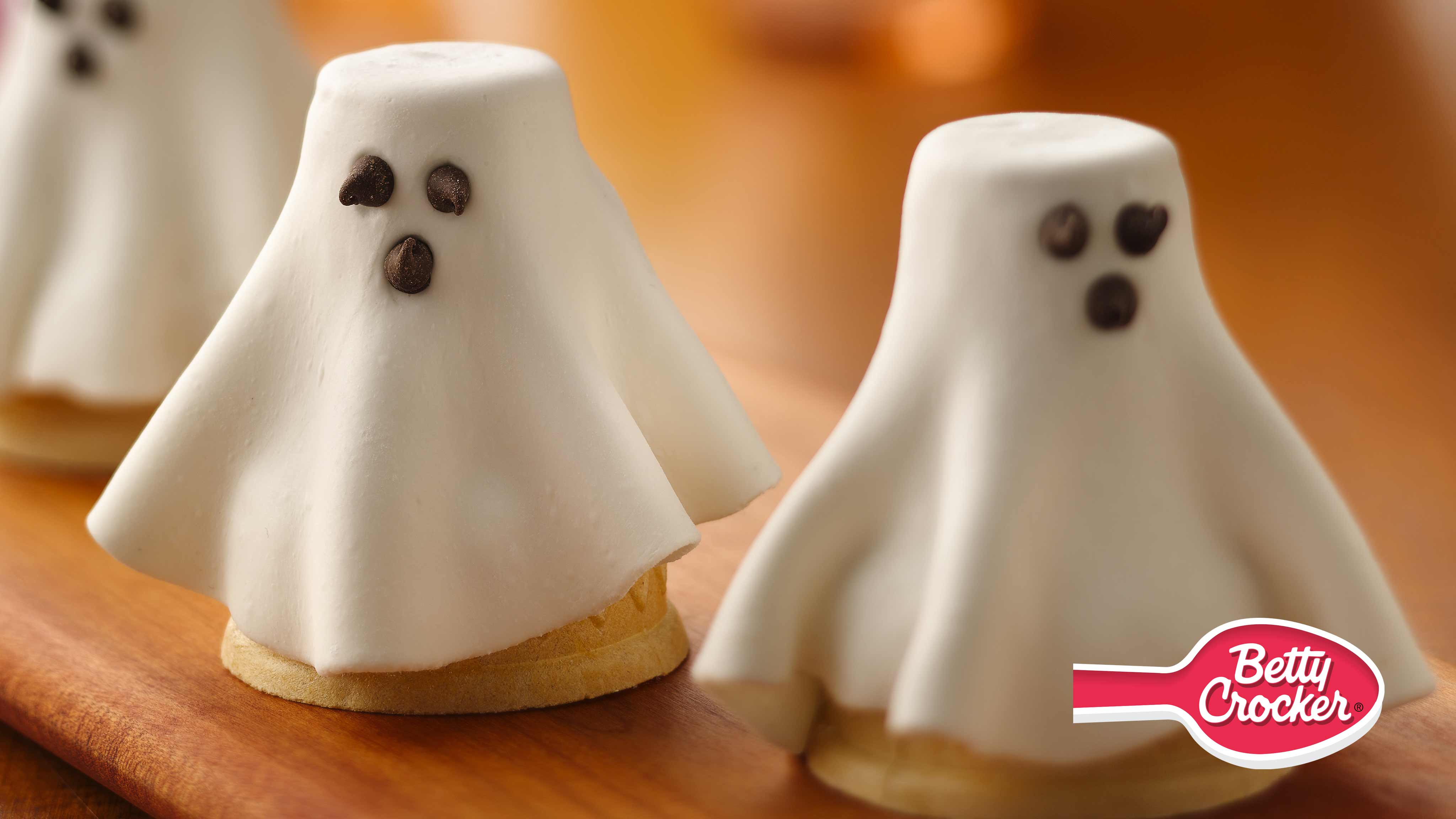 Image for Recipe Halloween Cupcake Cone Ghosts