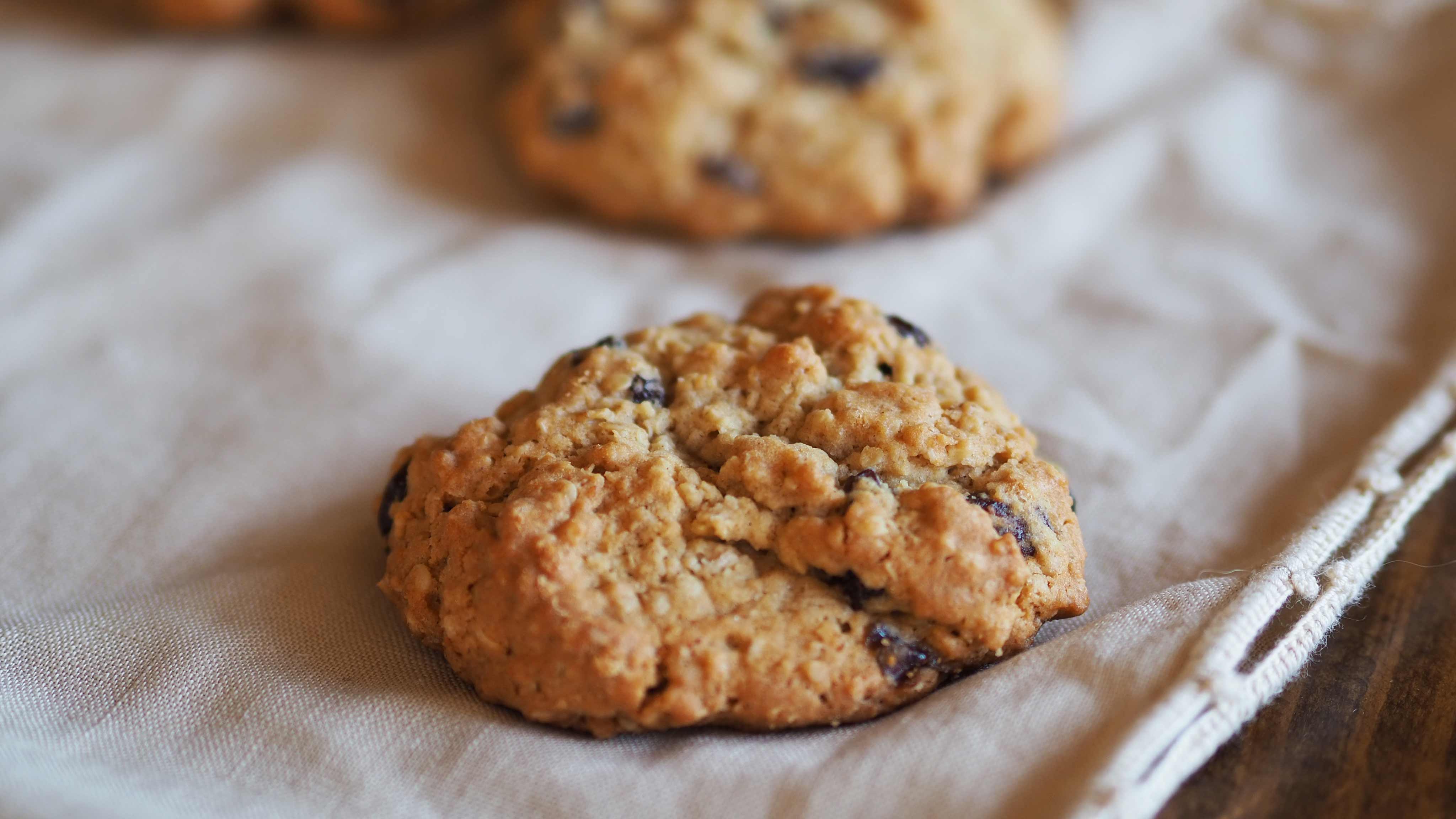 Image for Recipe Oatmeal Raisin Cookies